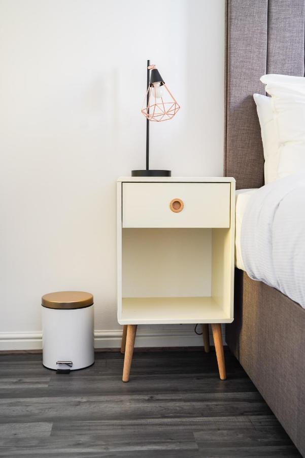 Suites By Rehoboth - Abbey Wood Station - London Zone 4 Екстер'єр фото