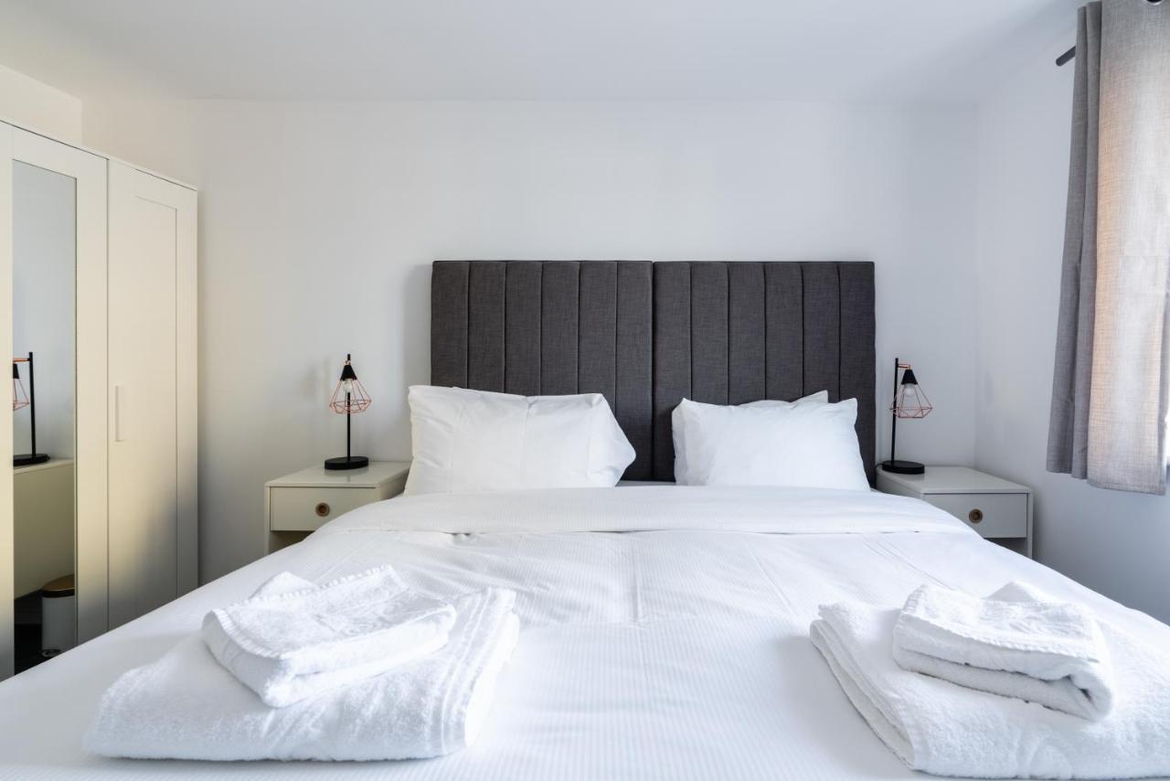 Suites By Rehoboth - Abbey Wood Station - London Zone 4 Екстер'єр фото