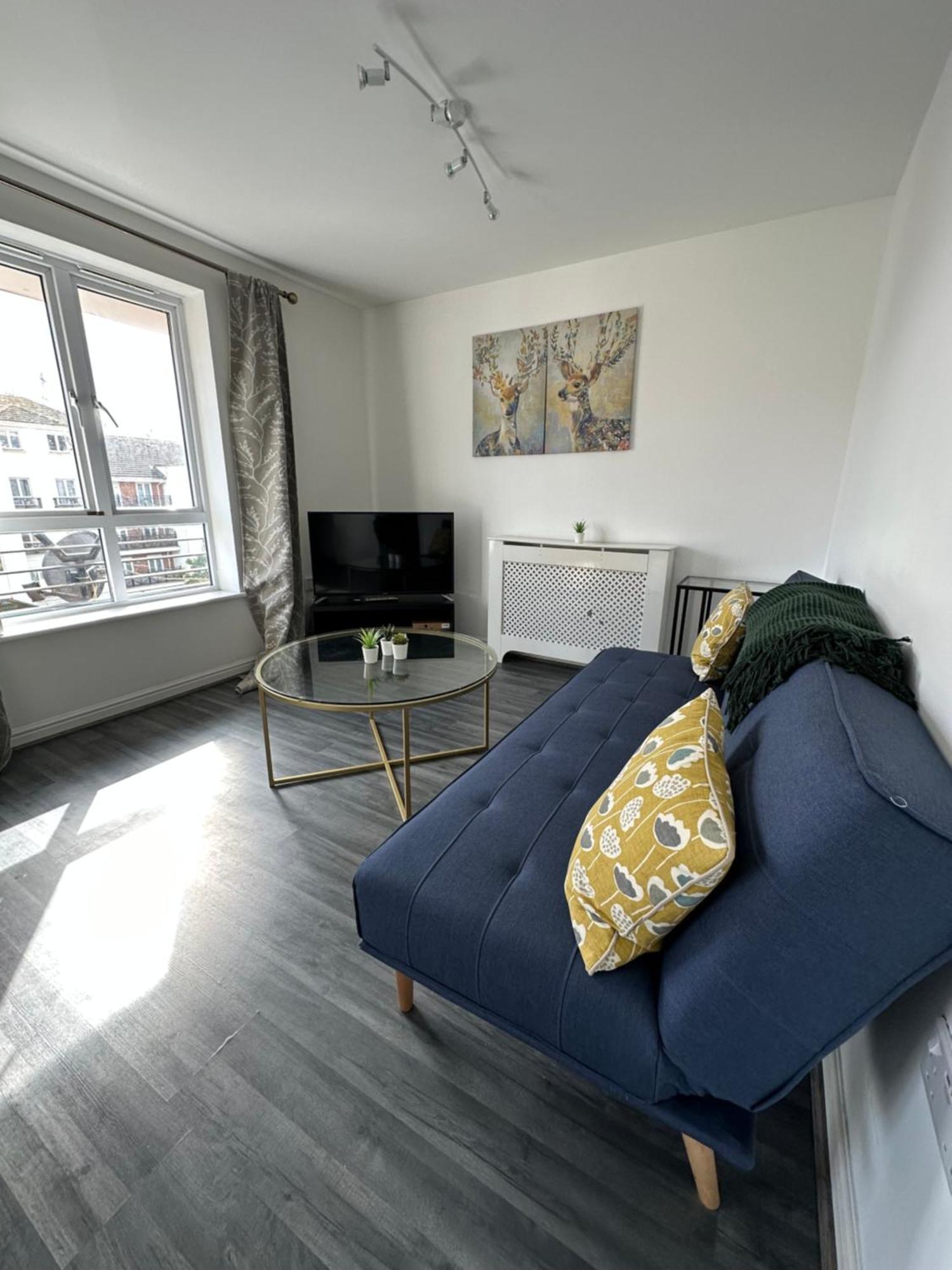 Suites By Rehoboth - Abbey Wood Station - London Zone 4 Екстер'єр фото