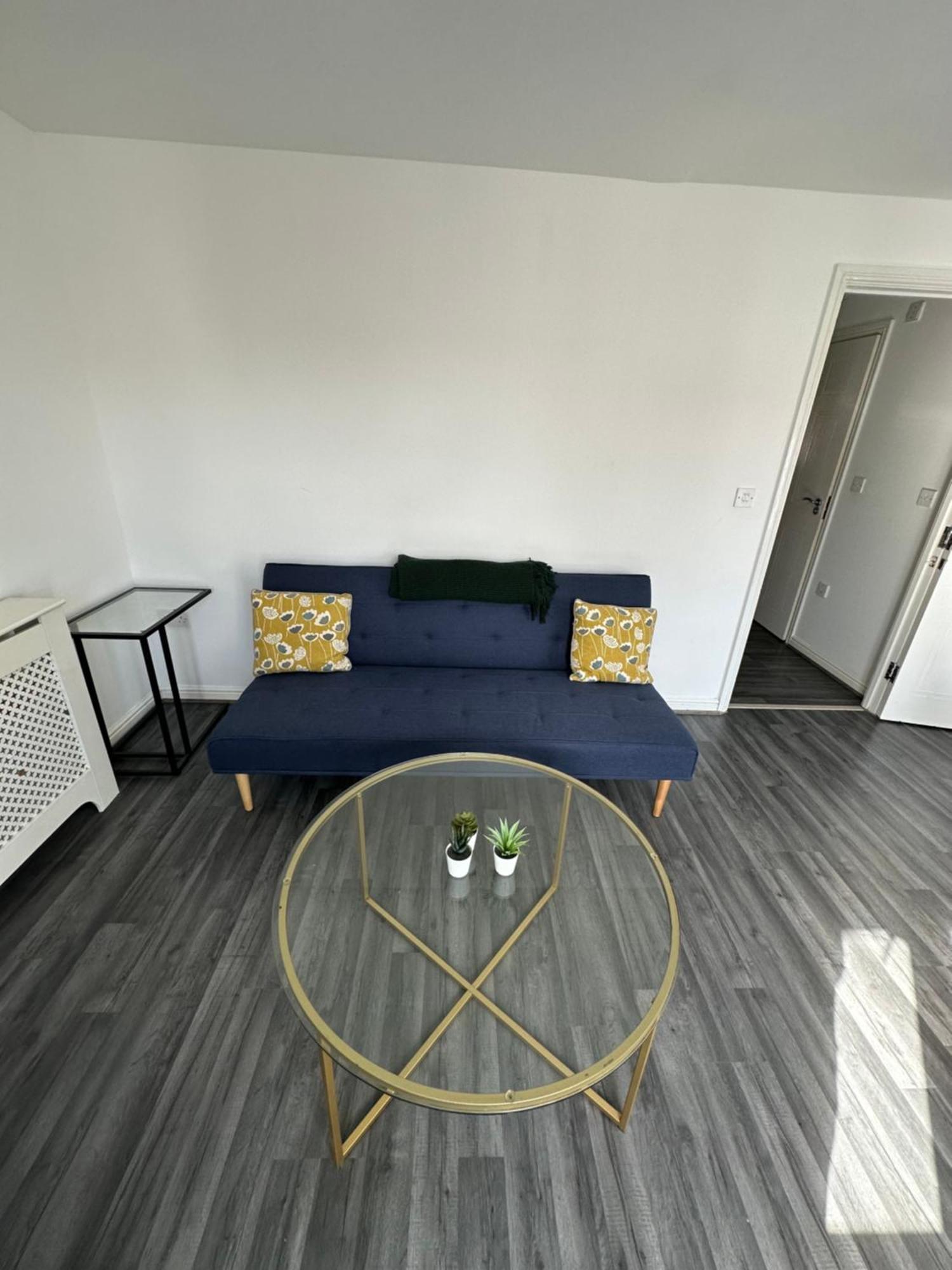 Suites By Rehoboth - Abbey Wood Station - London Zone 4 Екстер'єр фото