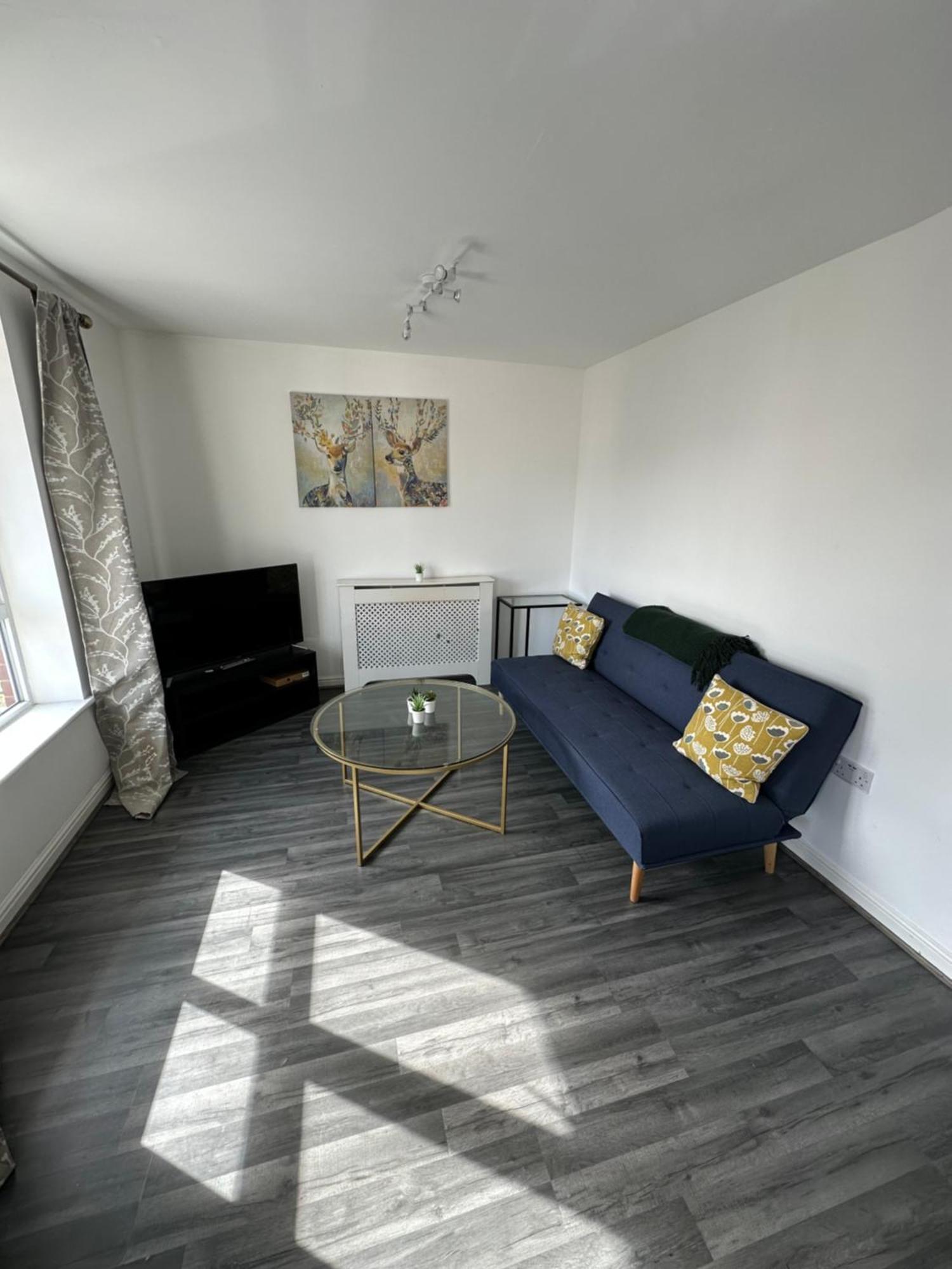 Suites By Rehoboth - Abbey Wood Station - London Zone 4 Екстер'єр фото